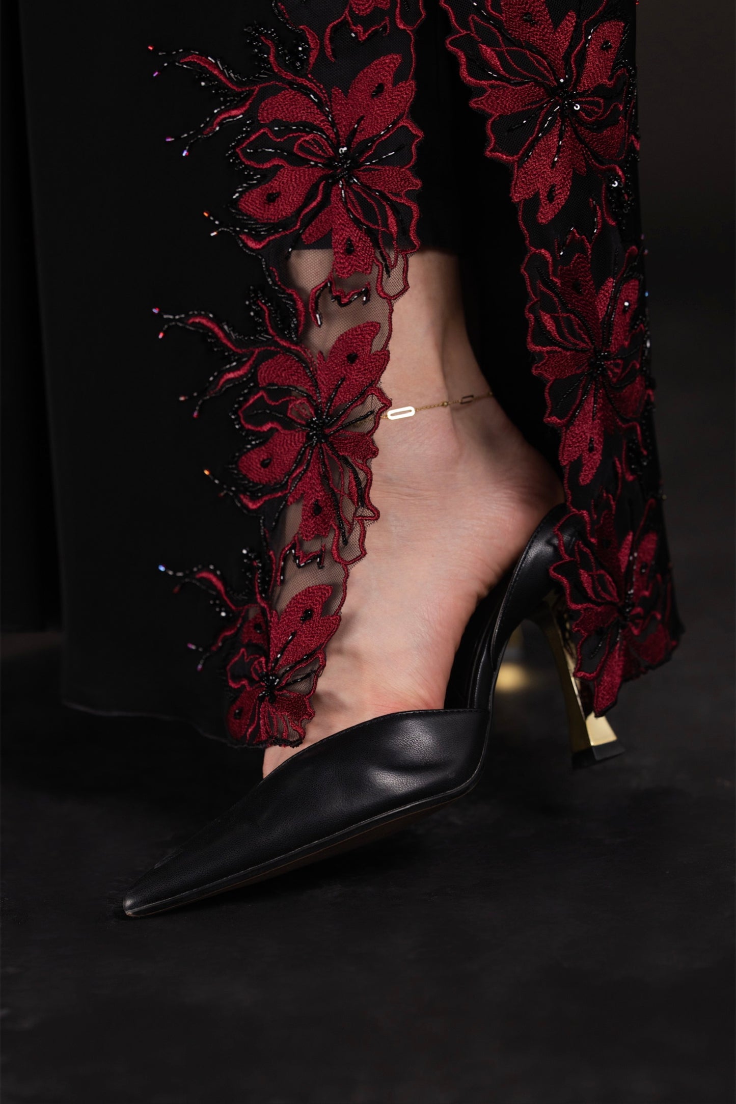 Red Spider Lily Abaya